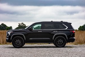 Toyota Sequoia Leveling Kit - Front - Rough Country - 1.75 Inch - '23-'25